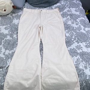 American eagle. Size 18. White flare, Corduroy jeans.